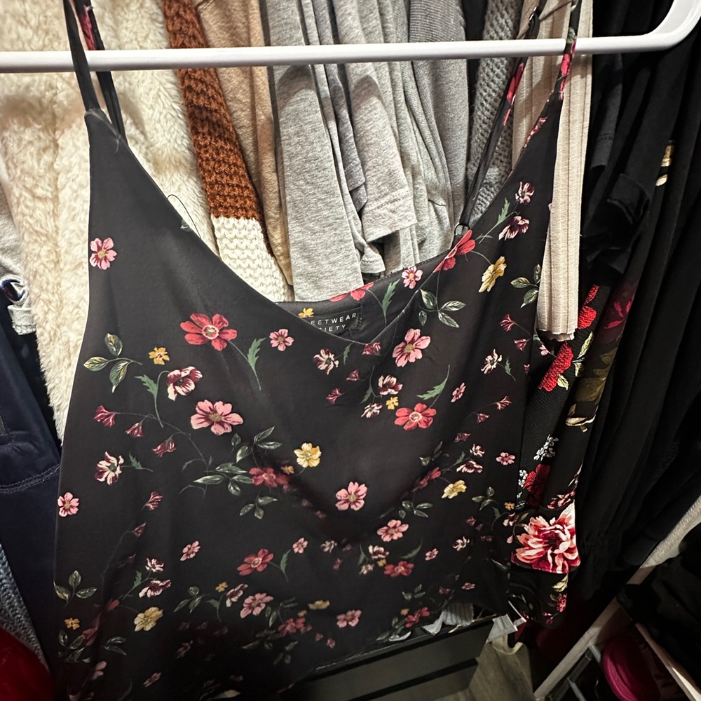 ‼️SOLD‼️Floral Tank top